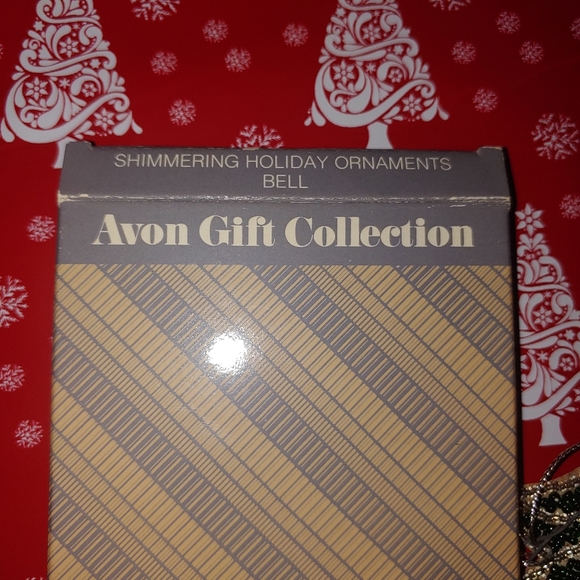 AVON Vintage 1987 Shimmering Holiday Ornaments Silver Bell Christmas COLLECTION - Picture 4 of 6